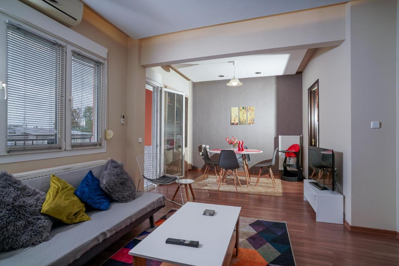 דירות אדסה Downtown Comfy מראה חיצוני תמונה